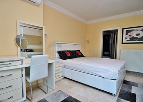 شقة بغرفتي نوم وصالة في الانيا / توسمور 