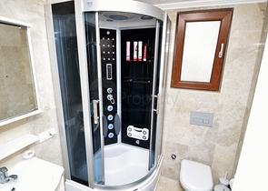 شقة بغرفتي نوم وصالة في الانيا / توسمور 