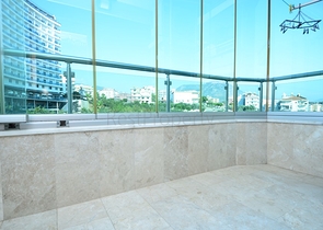 شقة بغرفتي نوم وصالة في الانيا / توسمور 