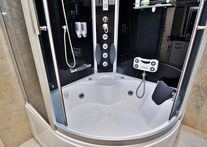 شقة بغرفتي نوم وصالة في الانيا / توسمور 