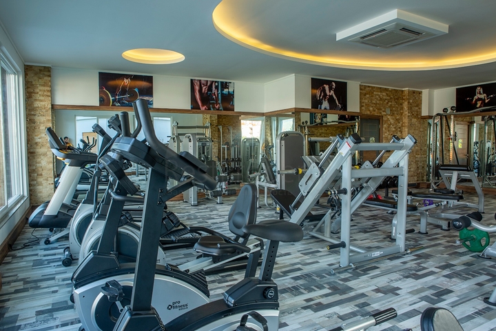 شقق عائلية واسعة ضمن مجمع سكني خمس نجوم في اوبا / الانيا 