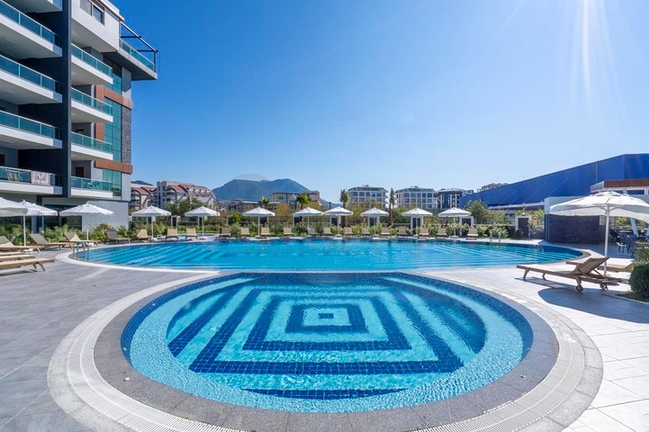 شقق عائلية واسعة ضمن مجمع سكني خمس نجوم في اوبا / الانيا 