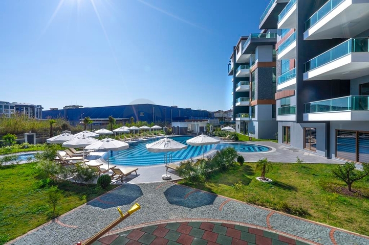 شقق عائلية واسعة ضمن مجمع سكني خمس نجوم في اوبا / الانيا 