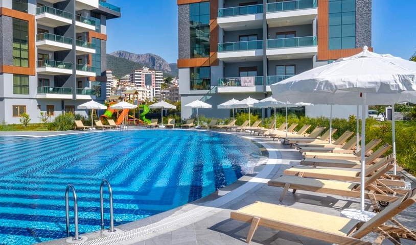 شقق عائلية واسعة ضمن مجمع سكني خمس نجوم في اوبا / الانيا 