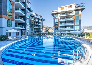 شقق عائلية واسعة ضمن مجمع سكني خمس نجوم في اوبا / الانيا 