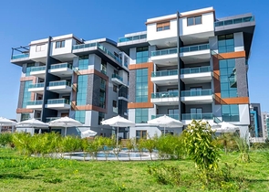 شقق عائلية واسعة ضمن مجمع سكني خمس نجوم في اوبا / الانيا 