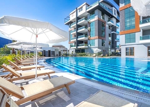 شقق عائلية واسعة ضمن مجمع سكني خمس نجوم في اوبا / الانيا 