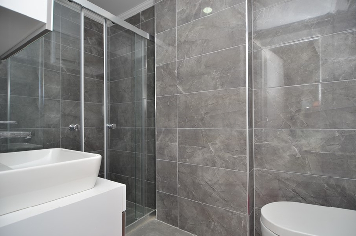 شقة بثلاث غرف نوم في كاستيل / الانيا باطلالات جبلية مميزة