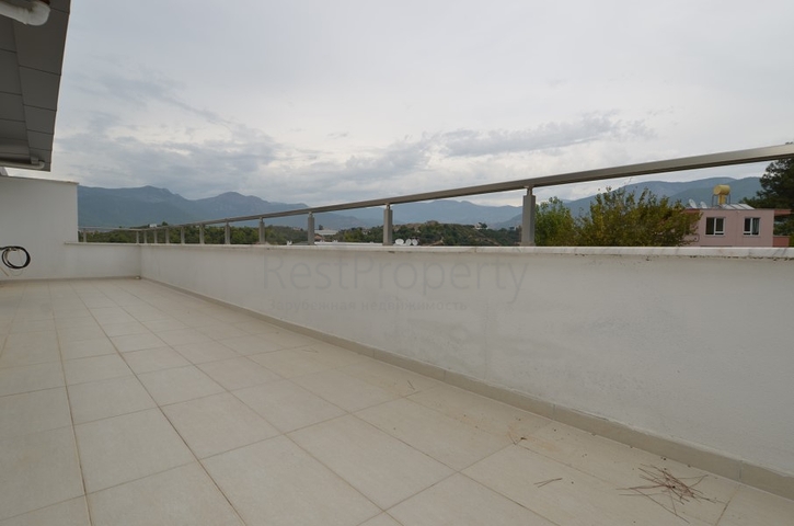 شقة بثلاث غرف نوم في كاستيل / الانيا باطلالات جبلية مميزة