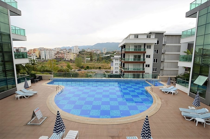 شقة بثلاث غرف نوم في كاستيل / الانيا باطلالات جبلية مميزة