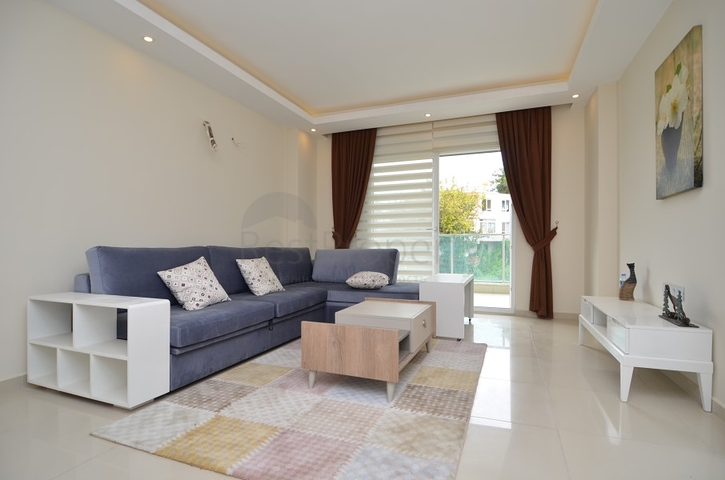 شقة بثلاث غرف نوم في كاستيل / الانيا باطلالات جبلية مميزة