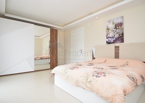 شقة بثلاث غرف نوم في كاستيل / الانيا باطلالات جبلية مميزة