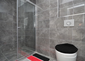 شقة بثلاث غرف نوم في كاستيل / الانيا باطلالات جبلية مميزة