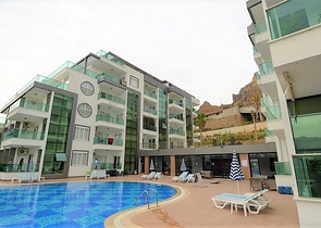 شقة بثلاث غرف نوم في كاستيل / الانيا باطلالات جبلية مميزة