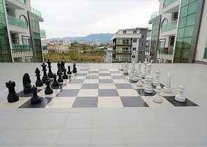 شقة بثلاث غرف نوم في كاستيل / الانيا باطلالات جبلية مميزة