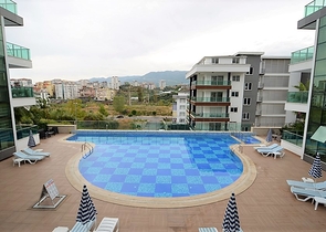 شقة بثلاث غرف نوم في كاستيل / الانيا باطلالات جبلية مميزة