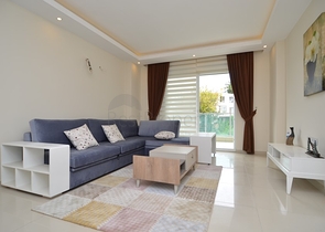 شقة بثلاث غرف نوم في كاستيل / الانيا باطلالات جبلية مميزة