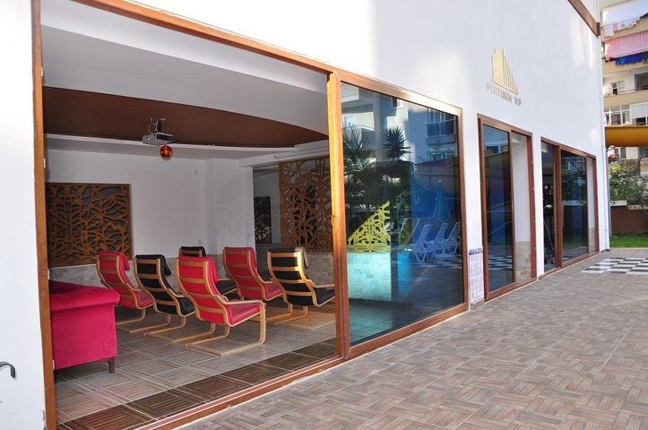 غرفة نوم وصالة مفروضة ضمن مجمع حديث في مهموتلار 