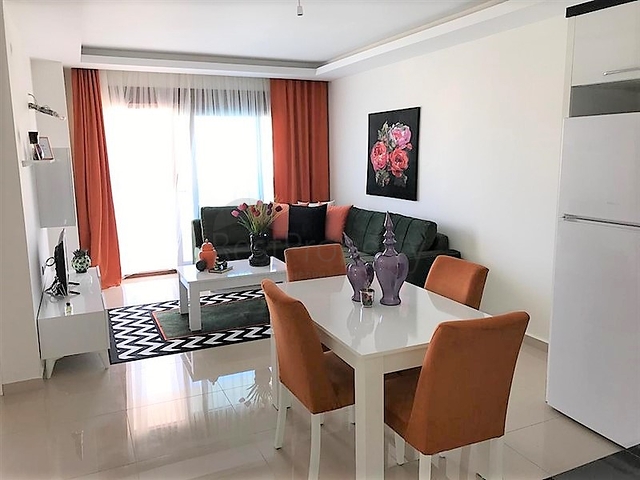 غرفة نوم وصالة مفروضة ضمن مجمع حديث في مهموتلار 