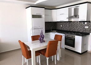 غرفة نوم وصالة مفروضة ضمن مجمع حديث في مهموتلار 