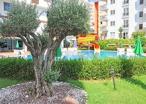 غرفة نوم وصالة مفروضة ضمن مجمع حديث في مهموتلار 