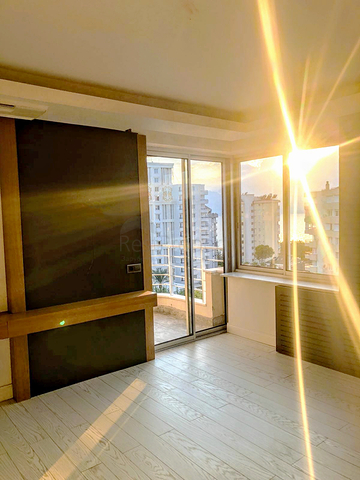 شقة 3 + 1 مطلة على البحر في وسط لارا أنطاليا