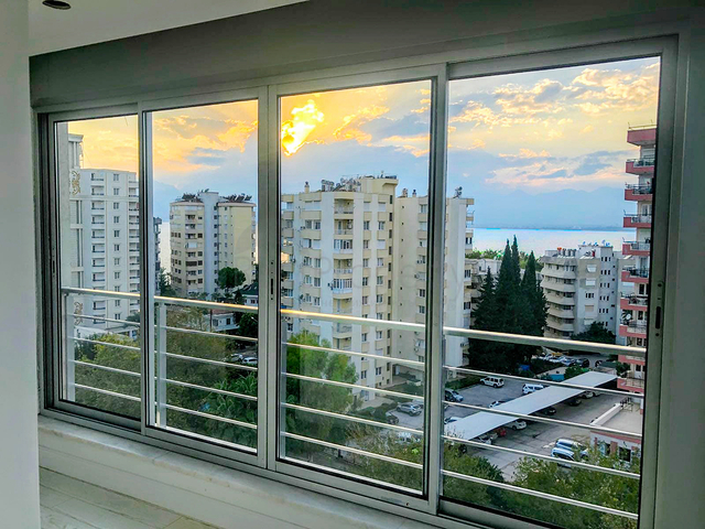 شقة 3 + 1 مطلة على البحر في وسط لارا أنطاليا