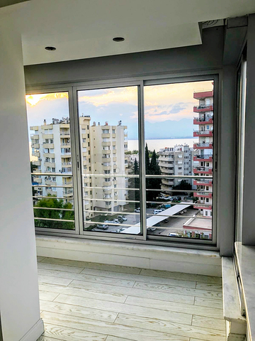 شقة 3 + 1 مطلة على البحر في وسط لارا أنطاليا