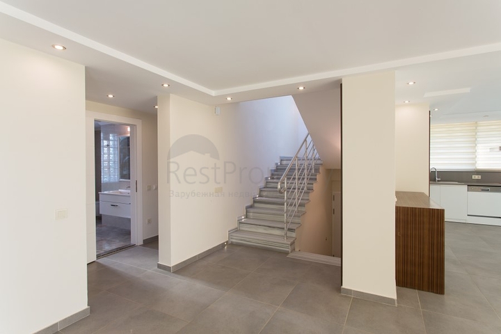 شقق ودوبلكس ضمن مجمع سكني فاخر في الانيا 