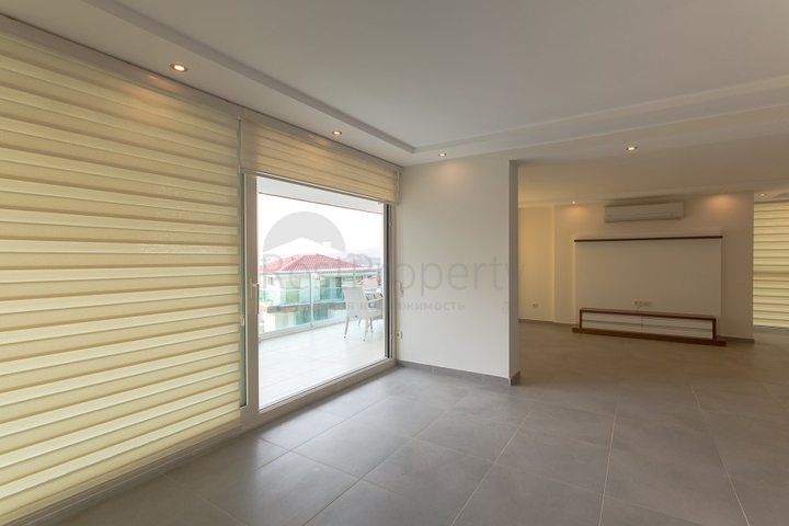 شقق ودوبلكس ضمن مجمع سكني فاخر في الانيا 