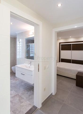 شقق ودوبلكس ضمن مجمع سكني فاخر في الانيا 