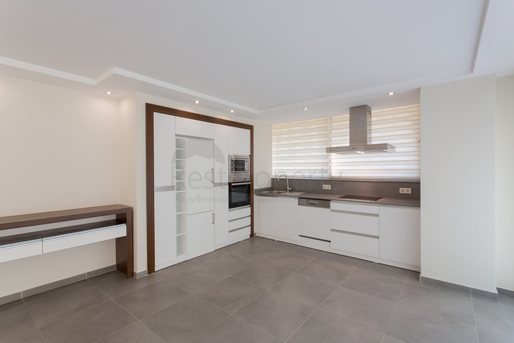 شقق ودوبلكس ضمن مجمع سكني فاخر في الانيا 