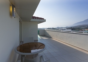 شقق ودوبلكس ضمن مجمع سكني فاخر في الانيا 