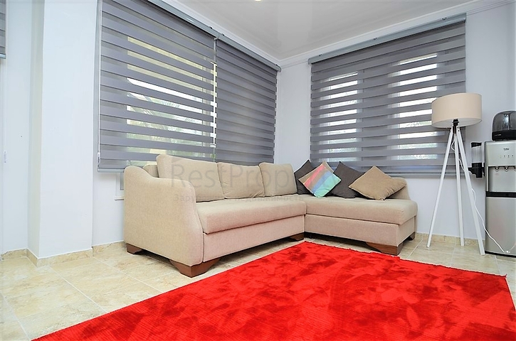 شقة ضمن مجمع سكني في الانيا _ مهموتلار  على بعد خطوات من البحر 