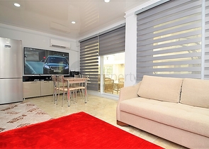 شقة ضمن مجمع سكني في الانيا _ مهموتلار  على بعد خطوات من البحر 