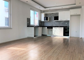 شقة ثلاث غرف نوم في ألانيا / كاستيل مطلة على النهر