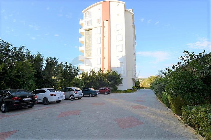 شقة استديو مفروشة ضمن مجمع سكني خمس نجوم في افسلار / الانيا 