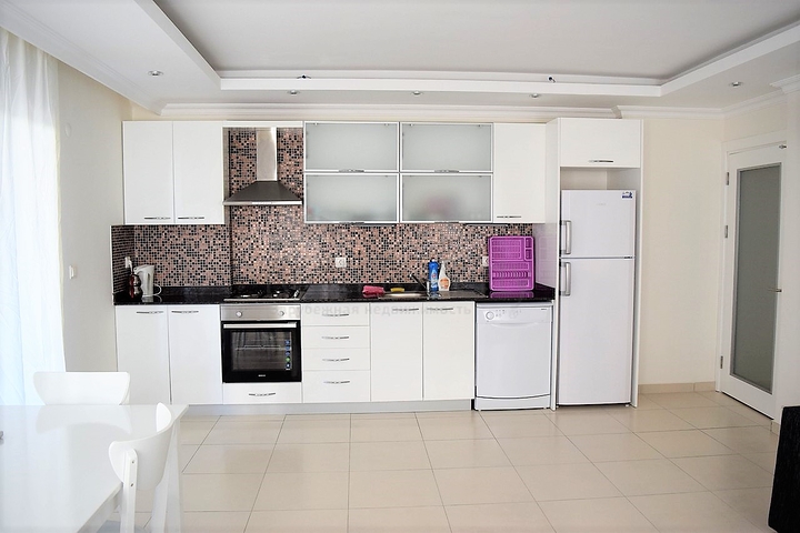 شقة غرفة وصالة مفروشة ضمن مجمع سكني في افسلار / الانيا 