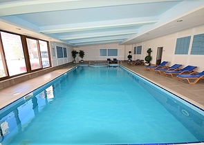 شقة غرفة وصالة مفروشة ضمن مجمع سكني في افسلار / الانيا 