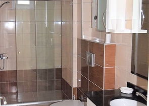 شقة غرفة وصالة مفروشة ضمن مجمع سكني في افسلار / الانيا 