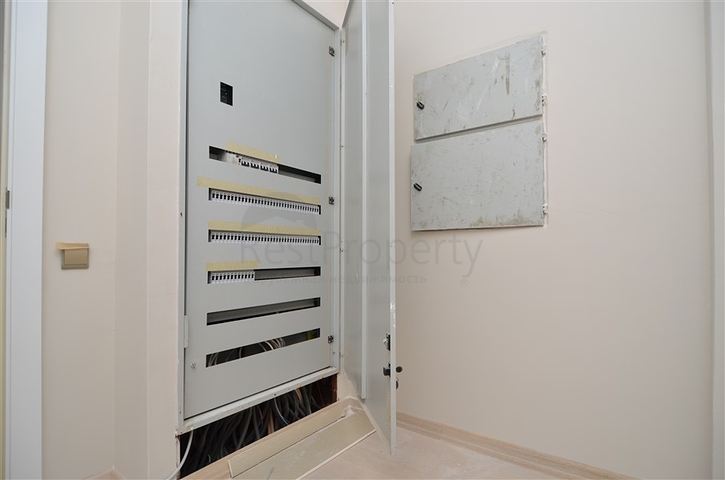 قصر فاخر باطلالة بحرية في الانيا 