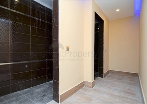 قصر فاخر باطلالة بحرية في الانيا 