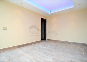 قصر فاخر باطلالة بحرية في الانيا 