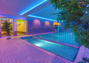 شقة مفروشة من تصميم غرفة وصالة ضمن مجمع خمس نجوم في الانيا منطقة افسلار 