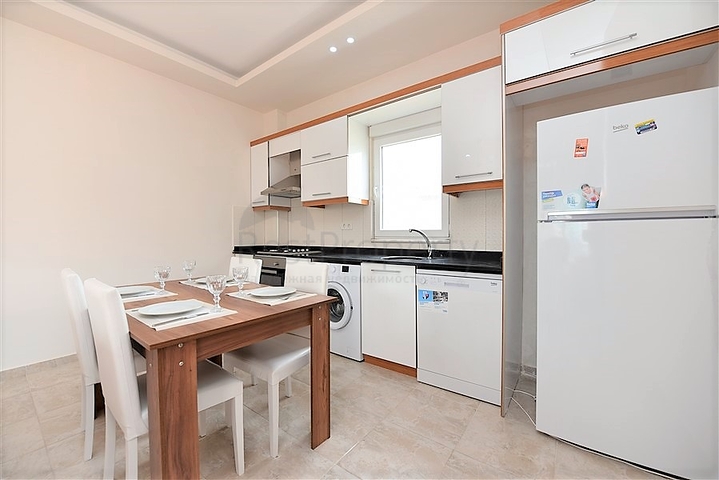 شقة غرفتين وصالة مفروشة ضمن مجمع سكني في شارع بارباروس - مهموتلار / الانيا 