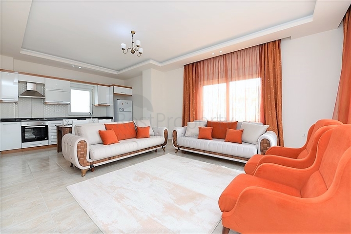 شقة غرفتين وصالة مفروشة ضمن مجمع سكني في شارع بارباروس - مهموتلار / الانيا 