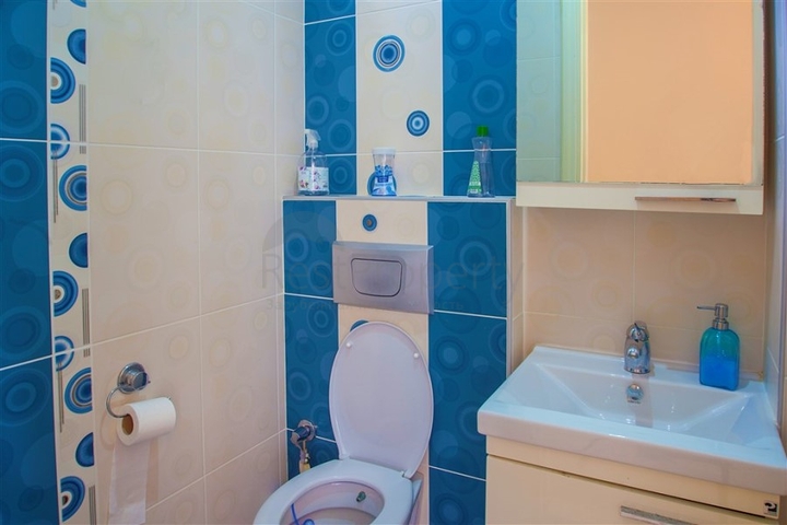 فيلا واسعة في الانيا بسعر ممتاز 