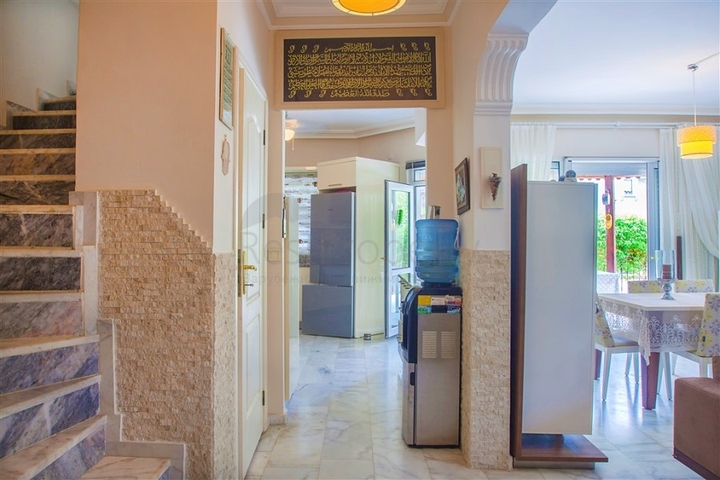 فيلا واسعة في الانيا بسعر ممتاز 