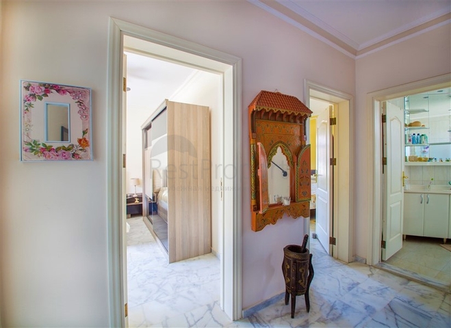 فيلا واسعة في الانيا بسعر ممتاز 