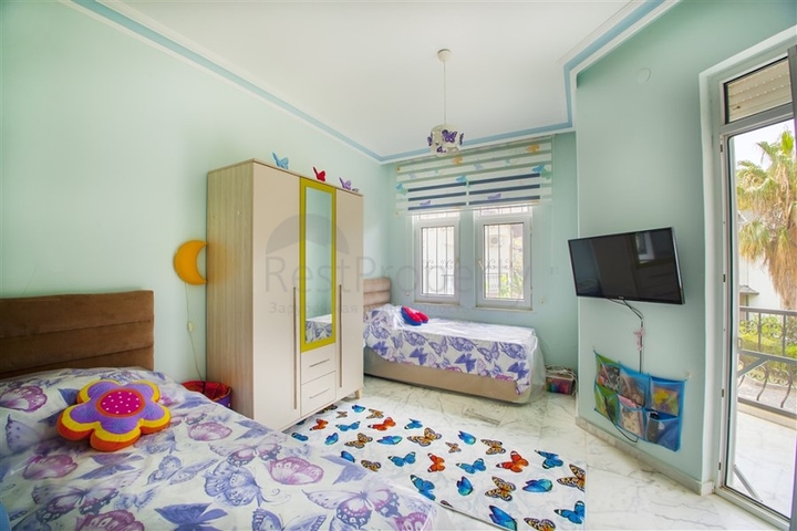 فيلا واسعة في الانيا بسعر ممتاز 